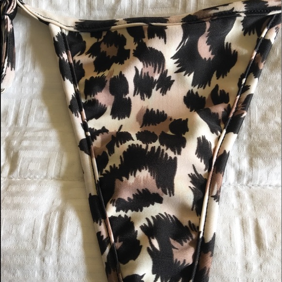 Catch Me If You Can! Wear EXCITING! Be EXCITING! - Picture 2 of 5